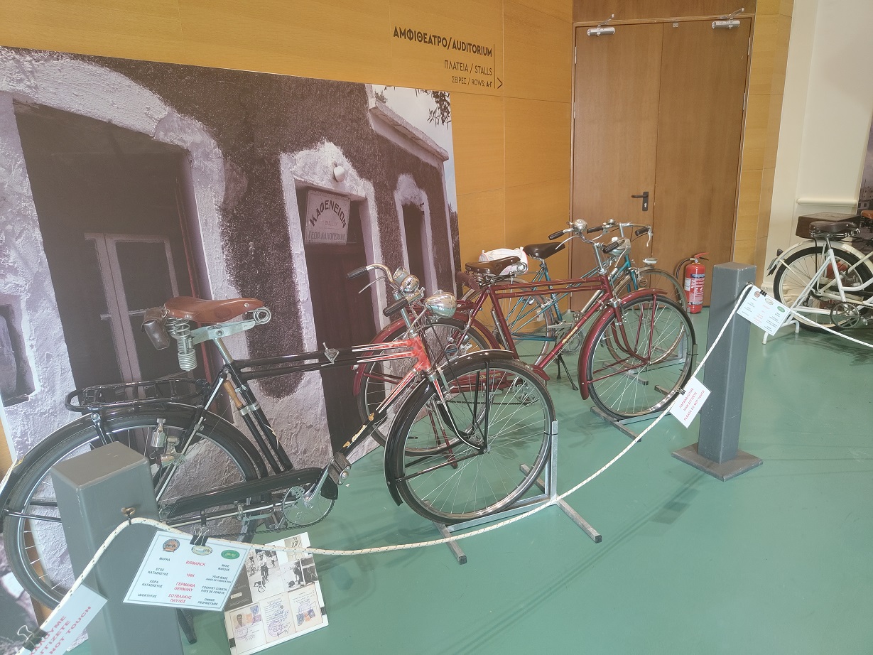 έκθεση κλασικές μοτοσικλέτες χανιά λιμάνι