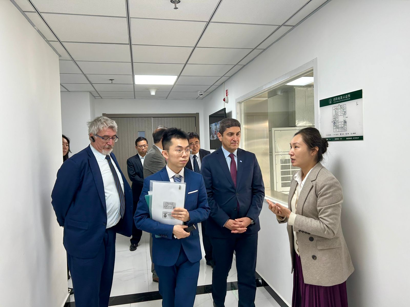 Αυγενάκης Κίνα