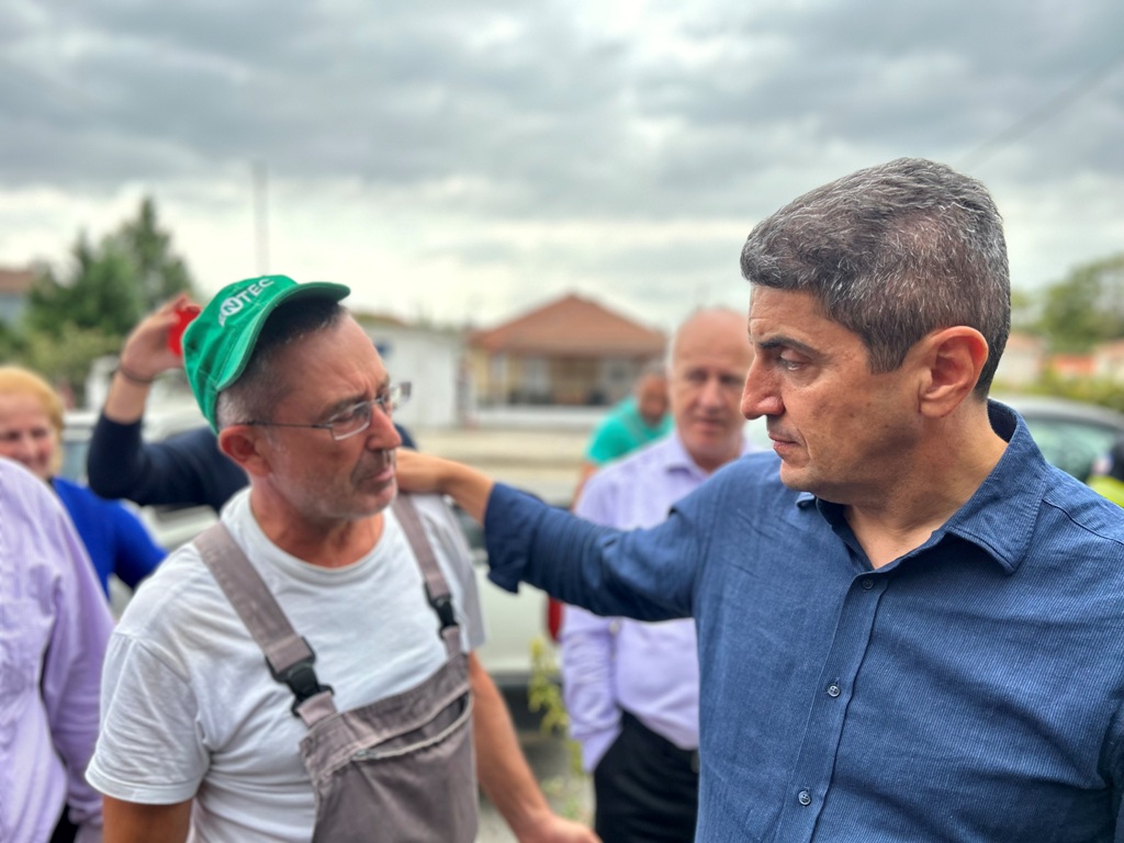 Αυγενάκης σε αγρότες της Θεσσαλίας: Κάντε δηλώσεις στον ΕΛΓΑ. Θέλουμε να βοηθήσουμε αλλά βοηθείστε κι εσείς να προχωρήσει η διαδικασία