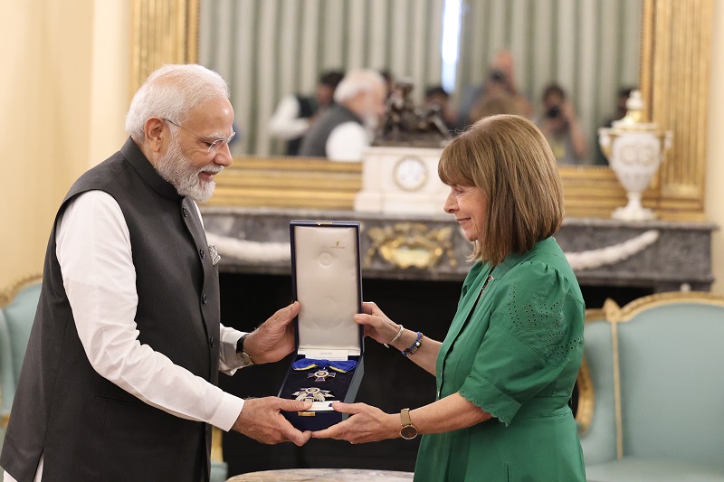 Ναρέντρα Μόντι Κατερίνα Σακελλαροπούλου