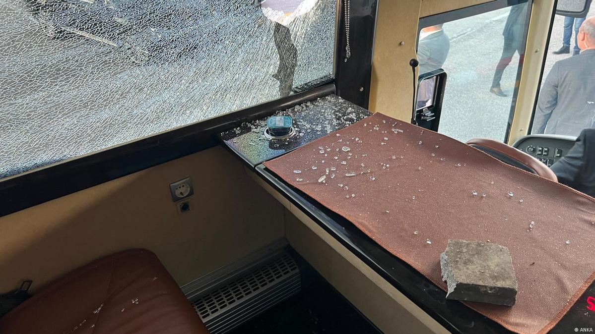 λεωφορείο Ιμάμογλου Τουρκία Πέτρες