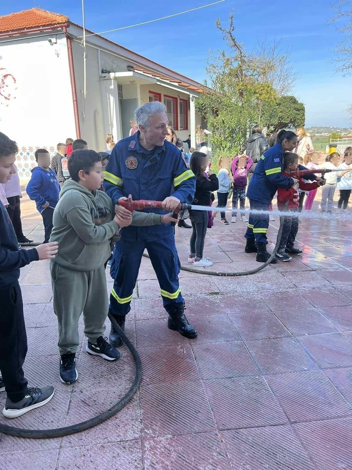 Πυροσβέστες Βαρύπετρο
