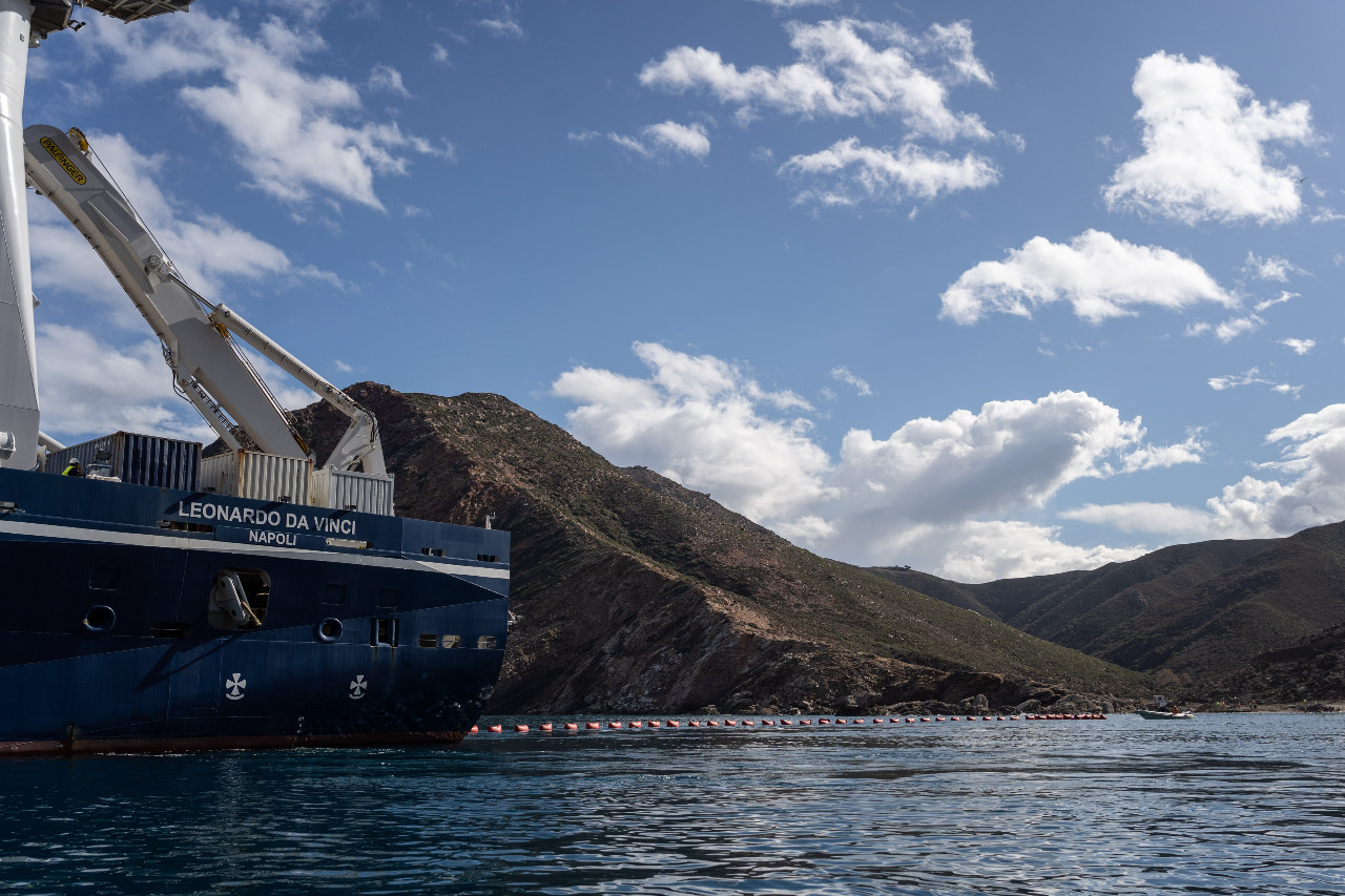 Η ΘΥΓΑΤΡΙΚΗ ΤΟΥ ΑΔΜΗΕ, ΑΡΙΑΔΝΗ INTERCONNECTION ΠΟΝΤΙΖΕΙ 335 ΧΛΜ. ΗΛΕΚΤΡΙΚΟΥ ΚΑΛΩΔΙΟΥ ΜΕΤΑΞΥ ΚΡΗΤΗΣ ΚΑΙ ΑΤΤΙΚΗΣ