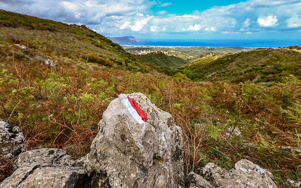 Ένας Γάλλος ανακαλύπτει τα απάτητα μονοπάτια της Κρήτης
