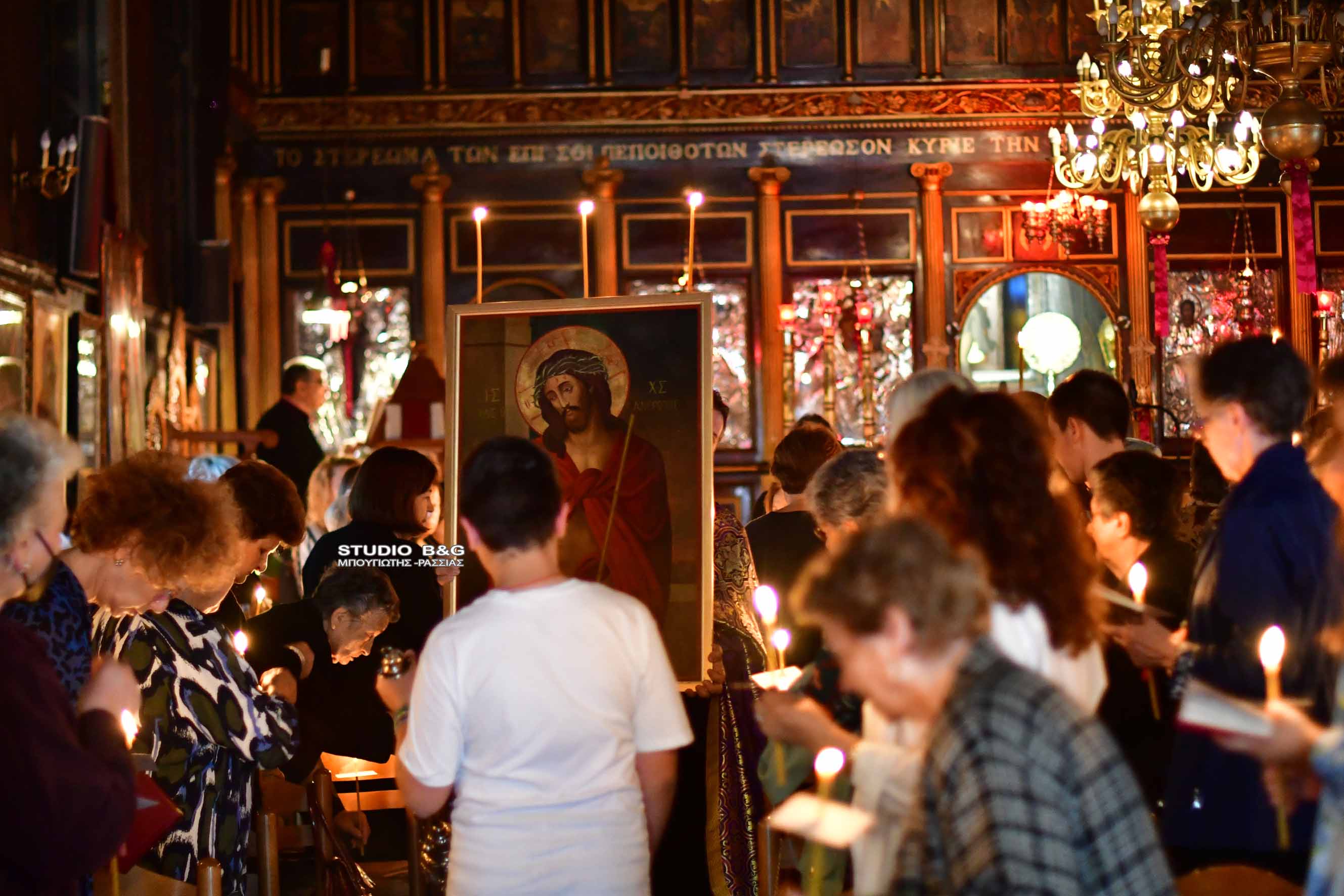 ΣΕ ΚΛΙΜΑ ΚΑΤΆΝΥΞΗΣ Η ΠΕΡΙΦΟΡΑ ΤΟΥ ΝΥΜΦΙΟΥ ΣΤΟ ΝΑΥΠΛΙΟ