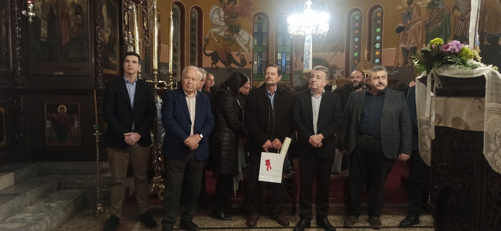 Κληρος,Αρχές,πιστοί στην Αρχιερατική ακολουθία στον εορτάζοντα Ιστορικό Ναό στο Φρε Χανίων