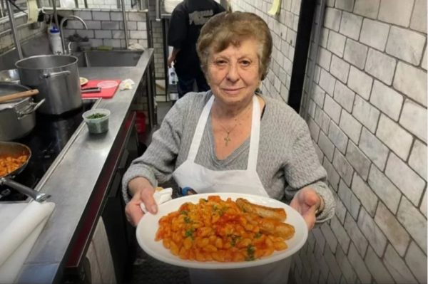 γιαγιάδες εστιατόριο νέα υόρκη