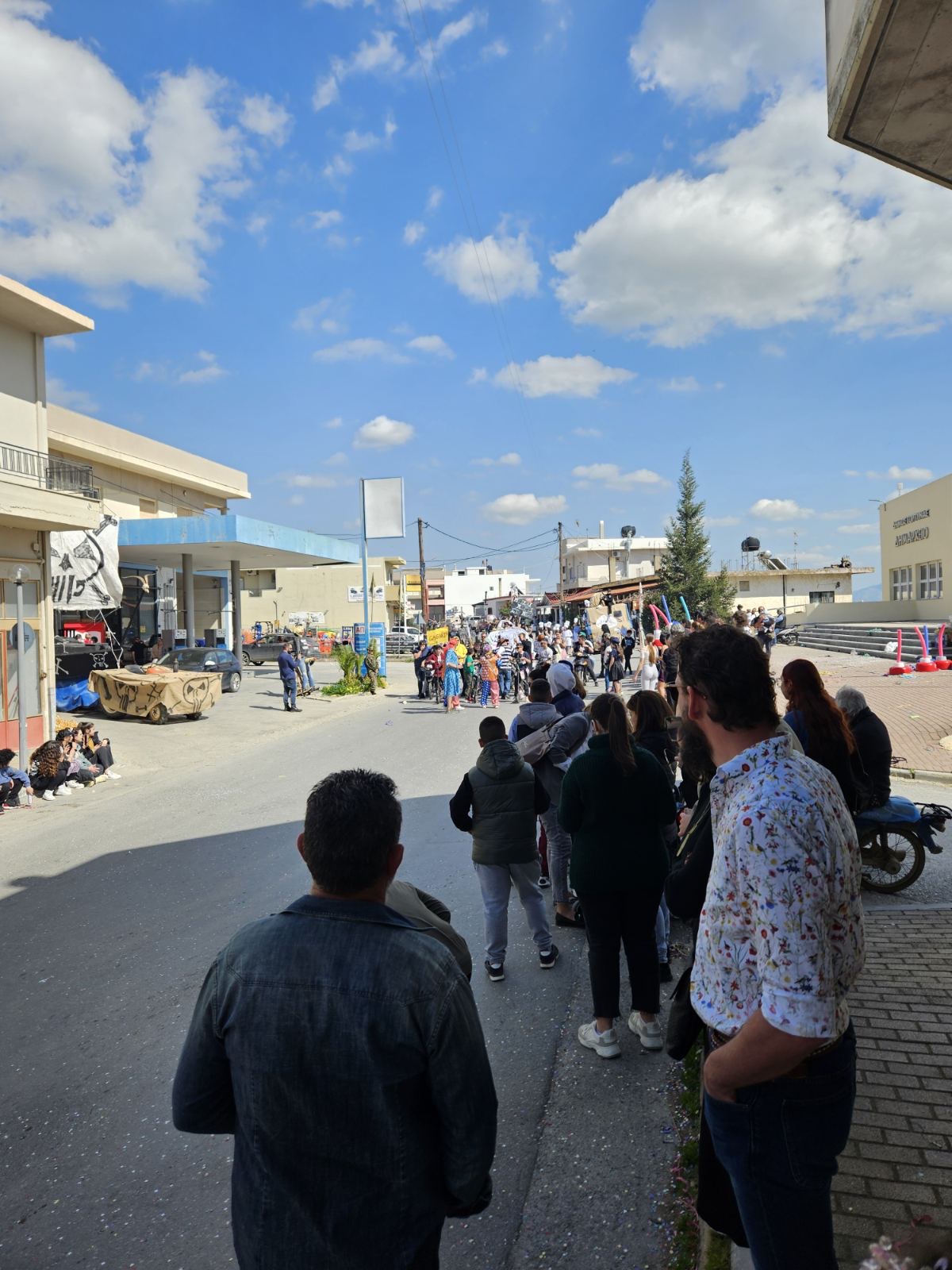 Με επιτυχία πραγματοποιήθηκε το Καρναβάλι Αγίων Δέκα