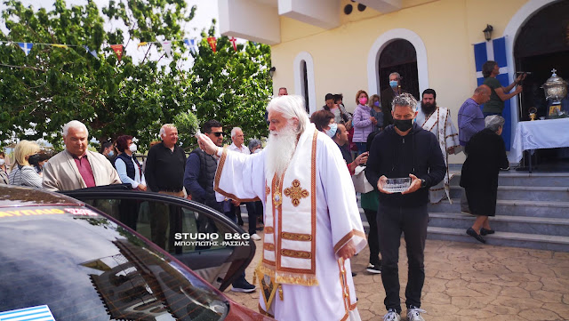 Ο αγιασμός των οχημάτων στο Ναύπλιο