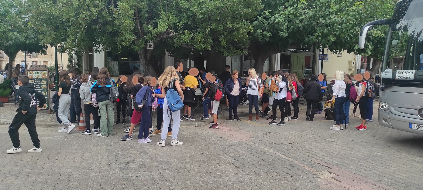 Μαθητές σχολεία Δίστομο 28η Οκτωβρίου