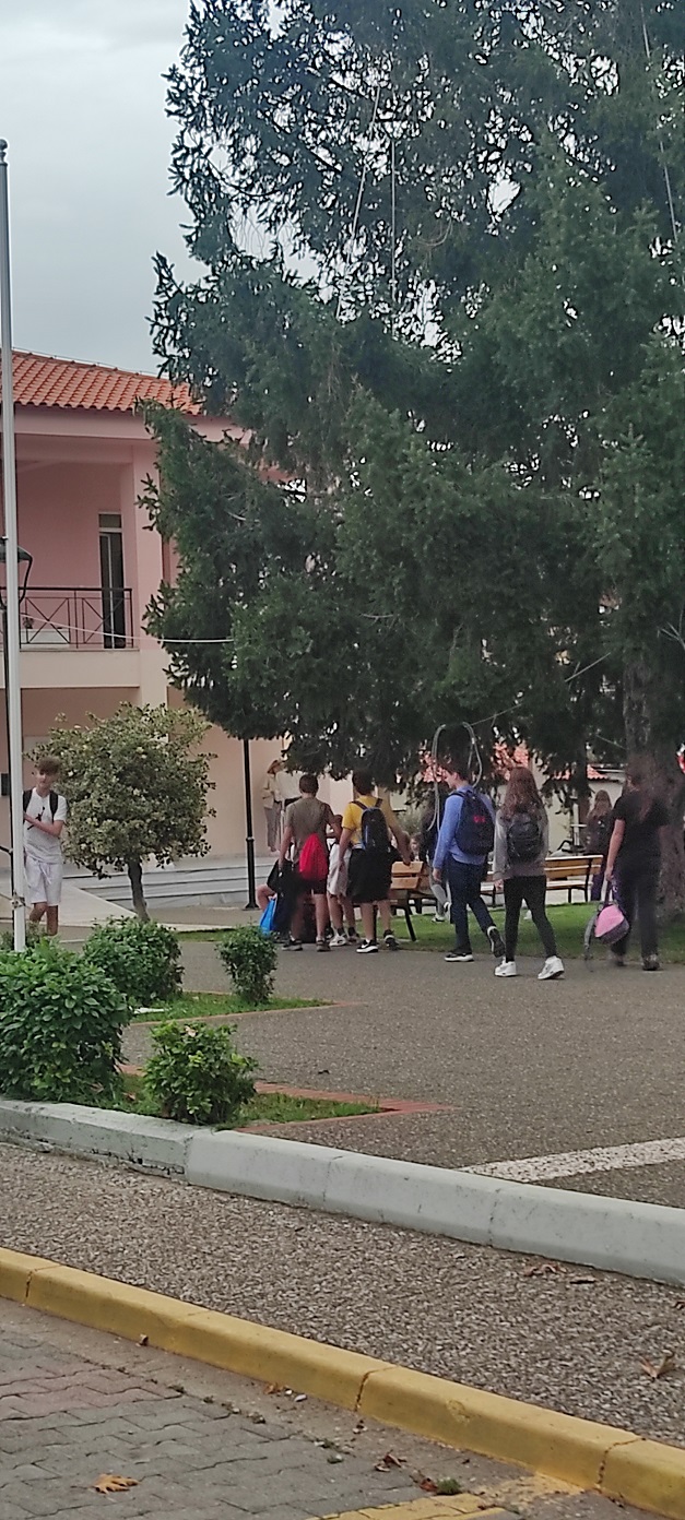 Μαθητές σχολεία Δίστομο 28η Οκτωβρίου