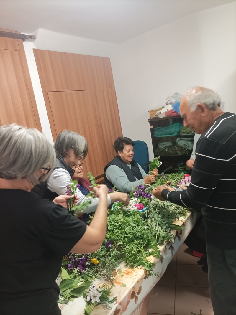 Έφτιαξαν και φέτος τις αροδαρές της Σταυροπροσκύνησης στο Σκινιά