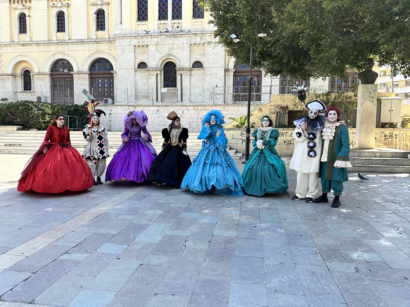 Σε αποκριάτικους ρυθμούς την Τσικνοπέμπτη το Ηράκλειo - Φωτογραφίες