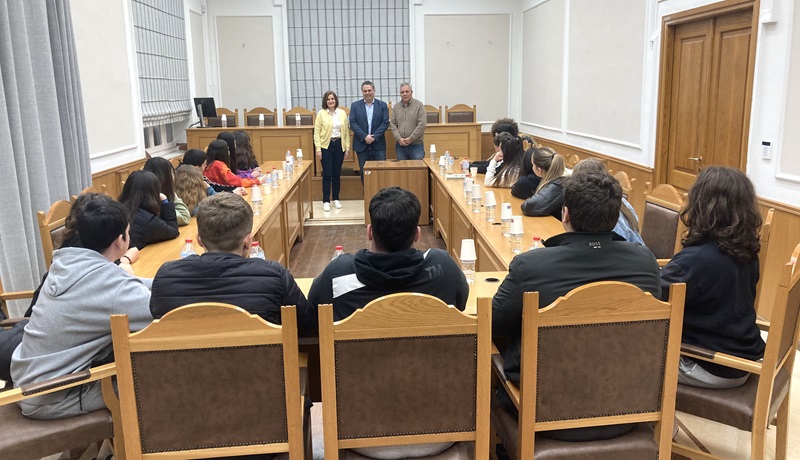 Μαθητές έμαθαν για τη λειτουργία του θεσμού της Αυτοδιοίκησης δεύτερου βαθμού