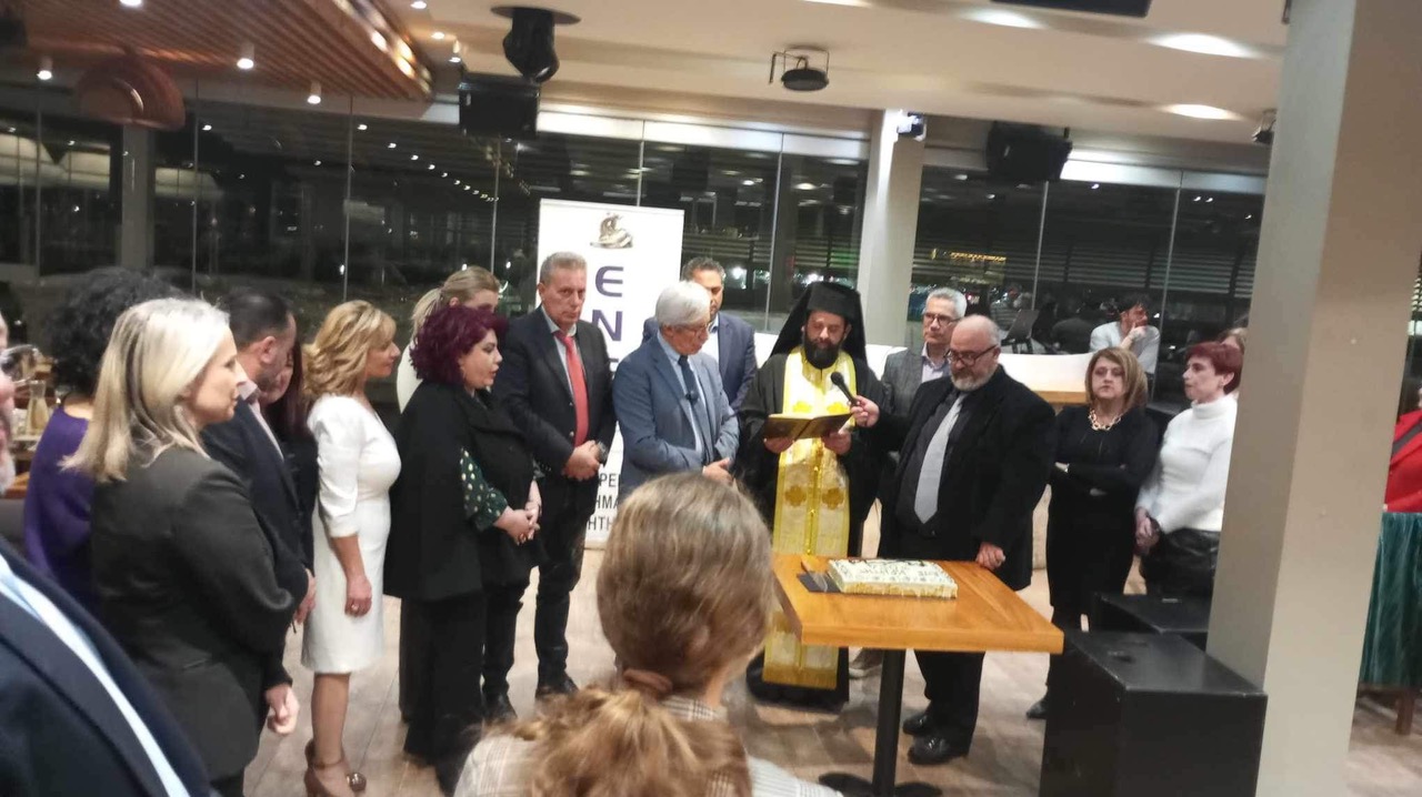 Έκοψαν την πίτα τους οι νοσηλευτές της Κρήτης