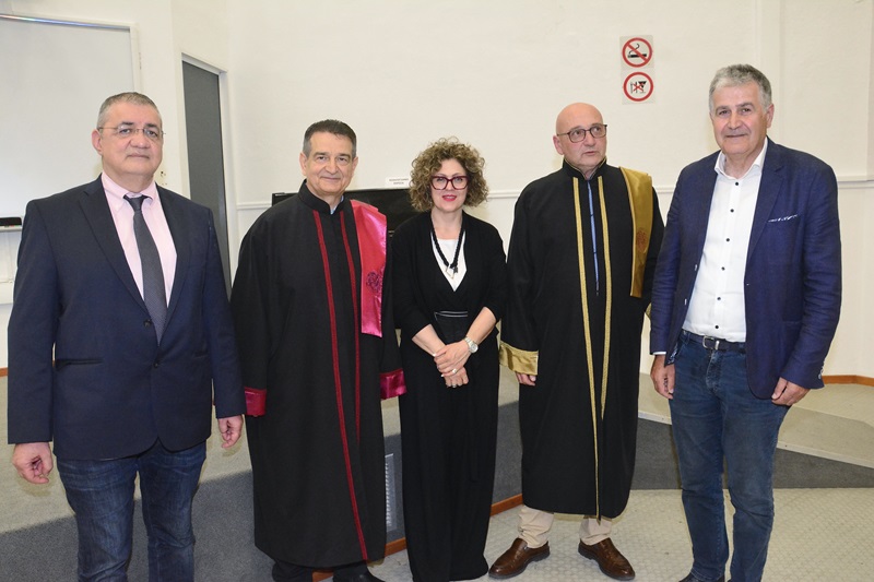 Πήραν τα πτυχία τους οι νέοι γιατροί και διδάκτορες της Ιατρικής Σχολής Κρήτης