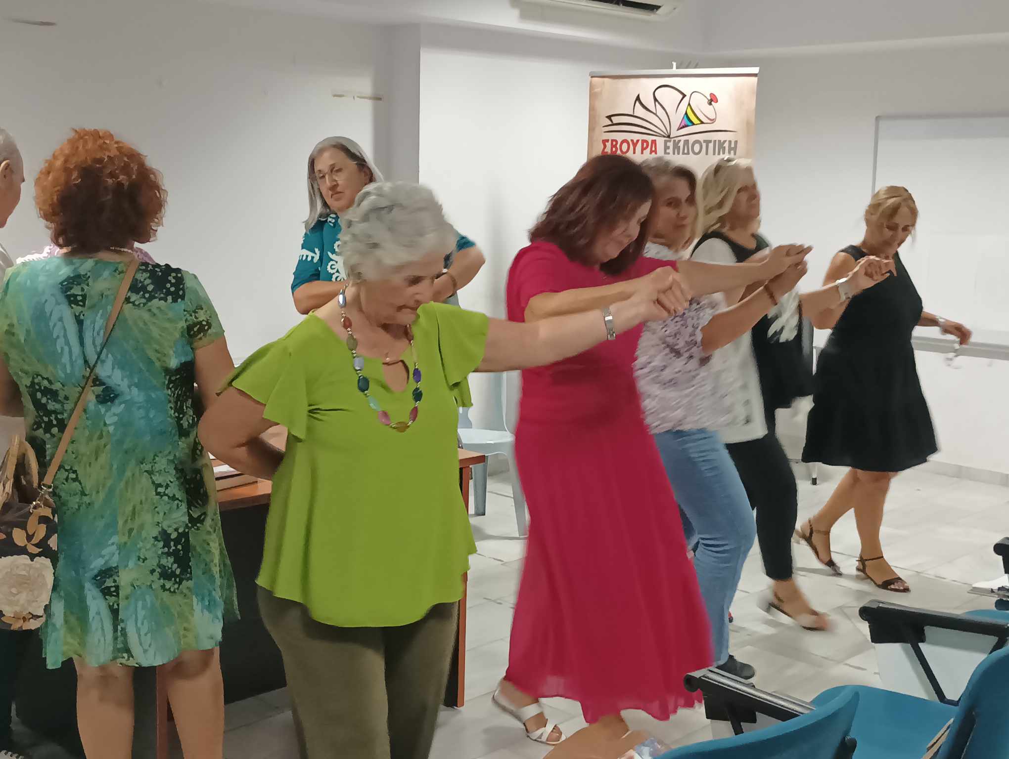 Όμορφος διάλογος και εκλεκτοί παρευρισκόμενοι στην παρουσίαση της «Μάγισσας του έρωτα»