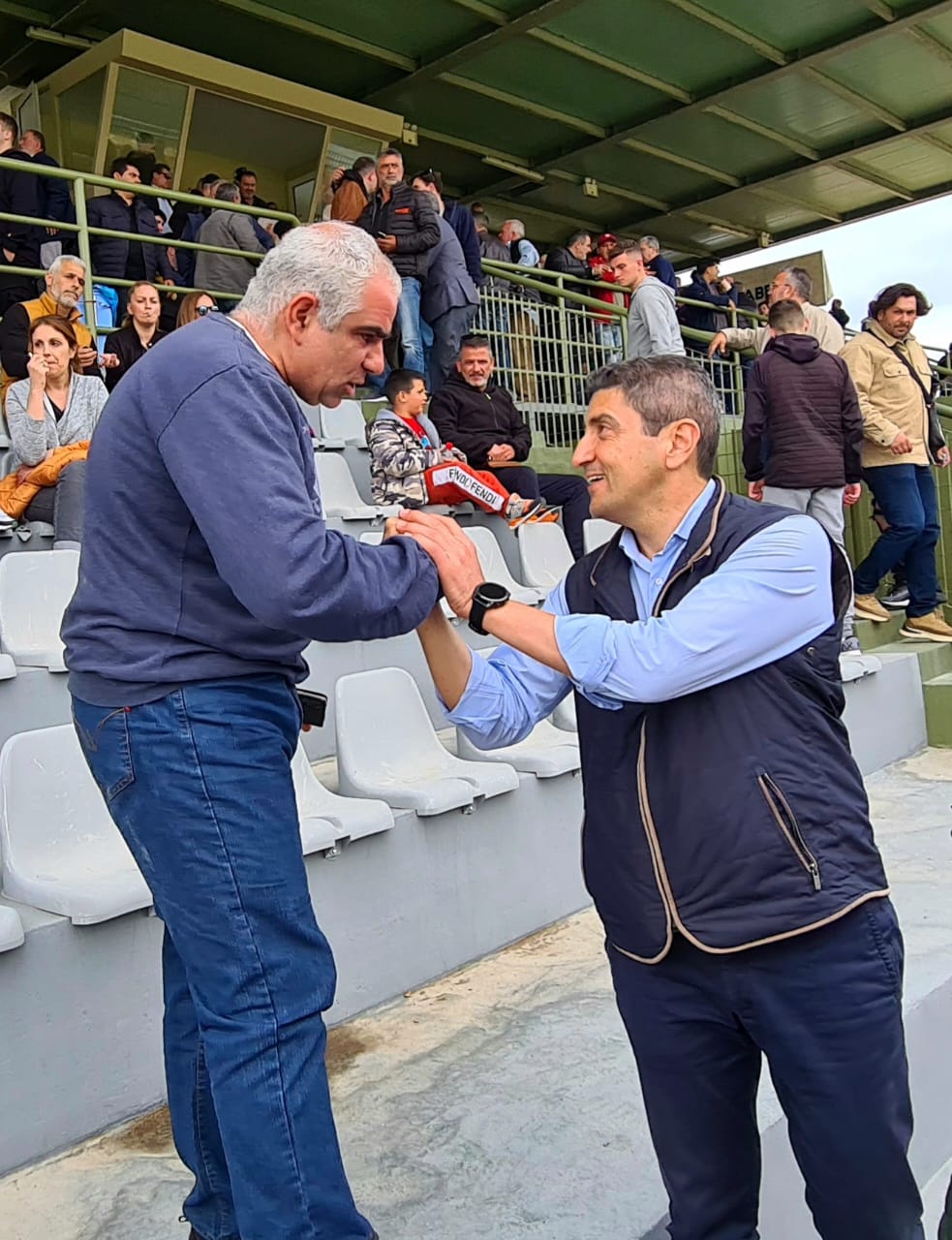 γιούχτας αυγενακης