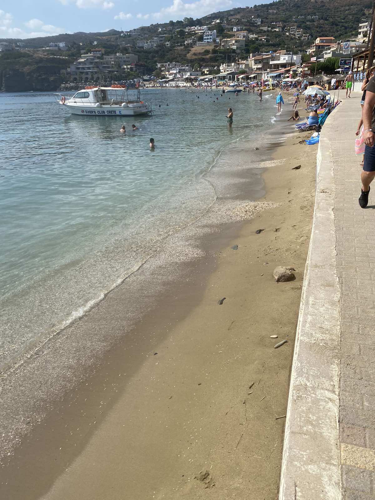 Αγία Πελαγία ξαπλώστρες 