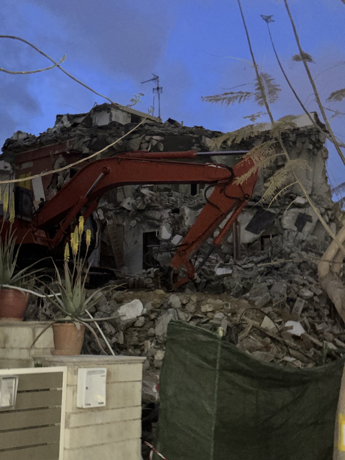 κατεδάφιση Ακαδημίας