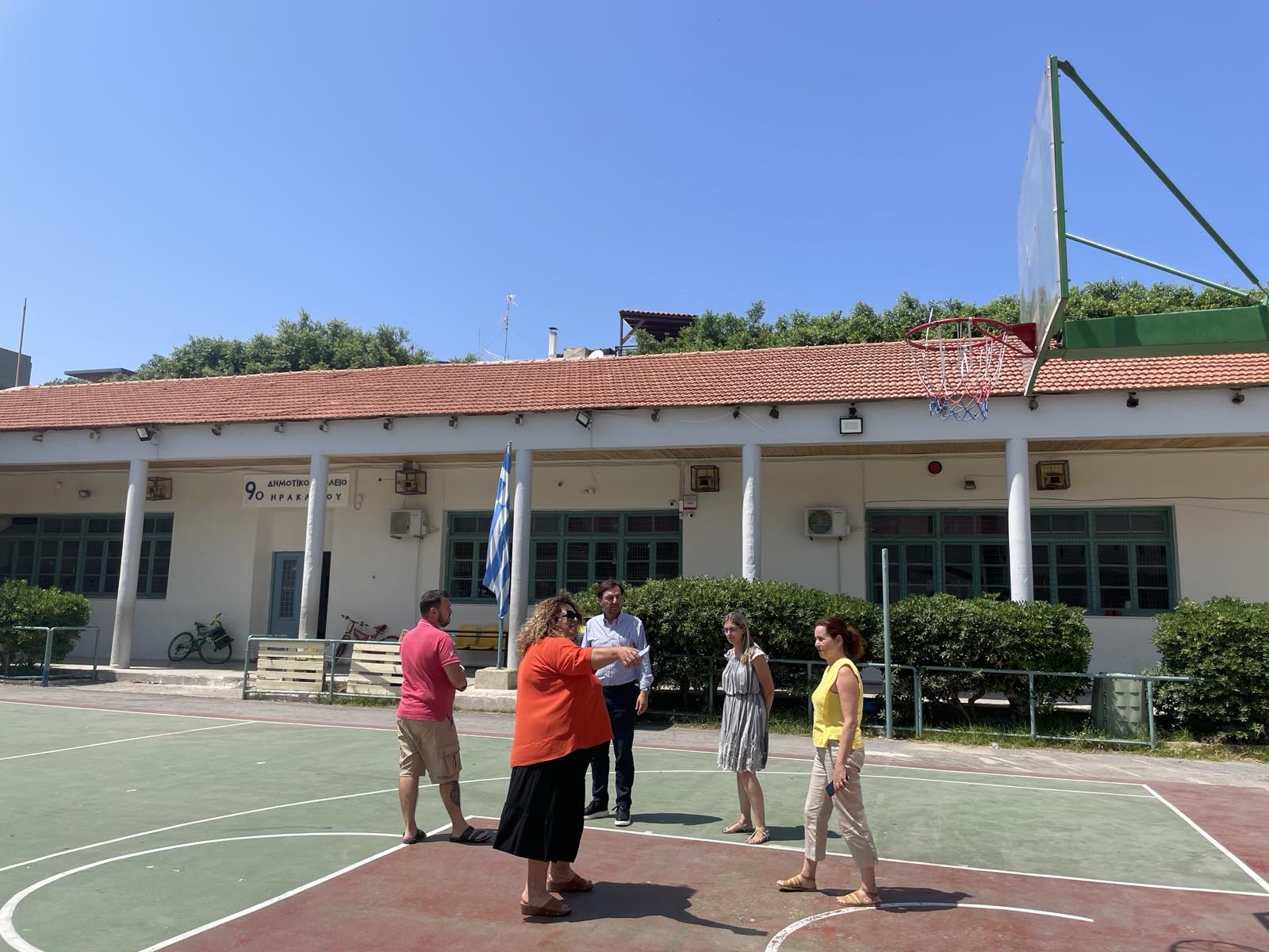 Μαθητές "δύο ταχυτήτων" και κτιριακά προβλήματα συνάντησε ο Γ.Αλεξάκης στο 9ο Δημοτικό Σχολείο