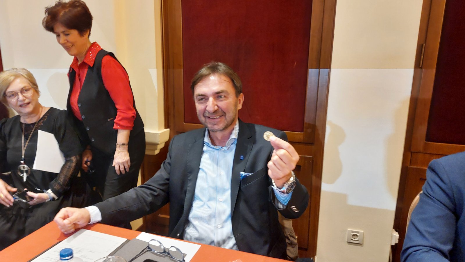 Αλεξάκης φλουρί βασιλόπιτα Περιφέρεια Κρήτης