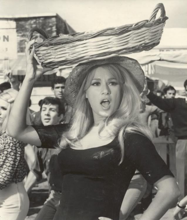 Αλίκη Βουγιουκλάκη