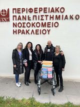 Δώρισαν αμαξιδίου στην Παιδοαιματολογική Κλινική του ΠΑΓΝΗ 