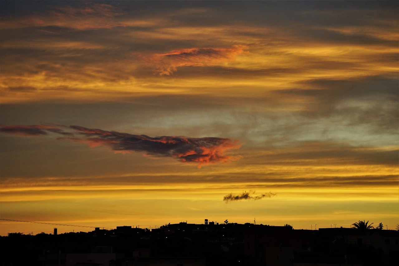 Με τα μάτια γεμάτα έκπληξη με την χρωματική παλέτα της ανατολής 