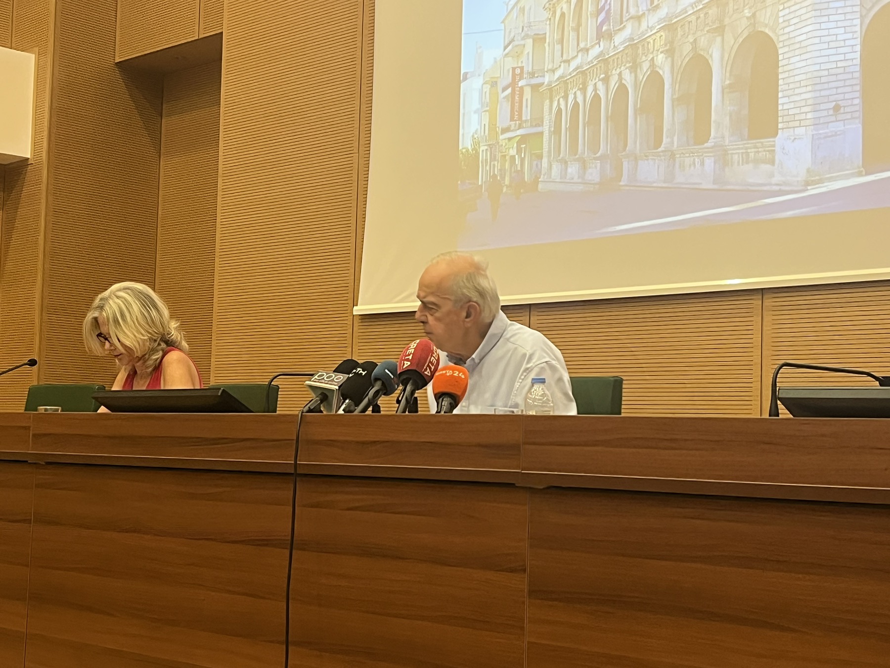 Βασίλης Λαμπρινός