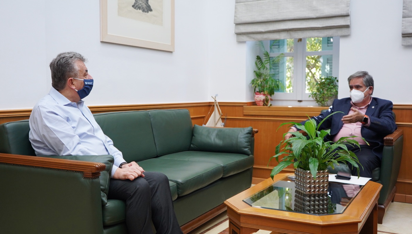 Αρναουτάκης Ζερβός