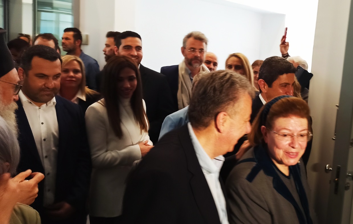 Αρναουτάκης Μενδώνη