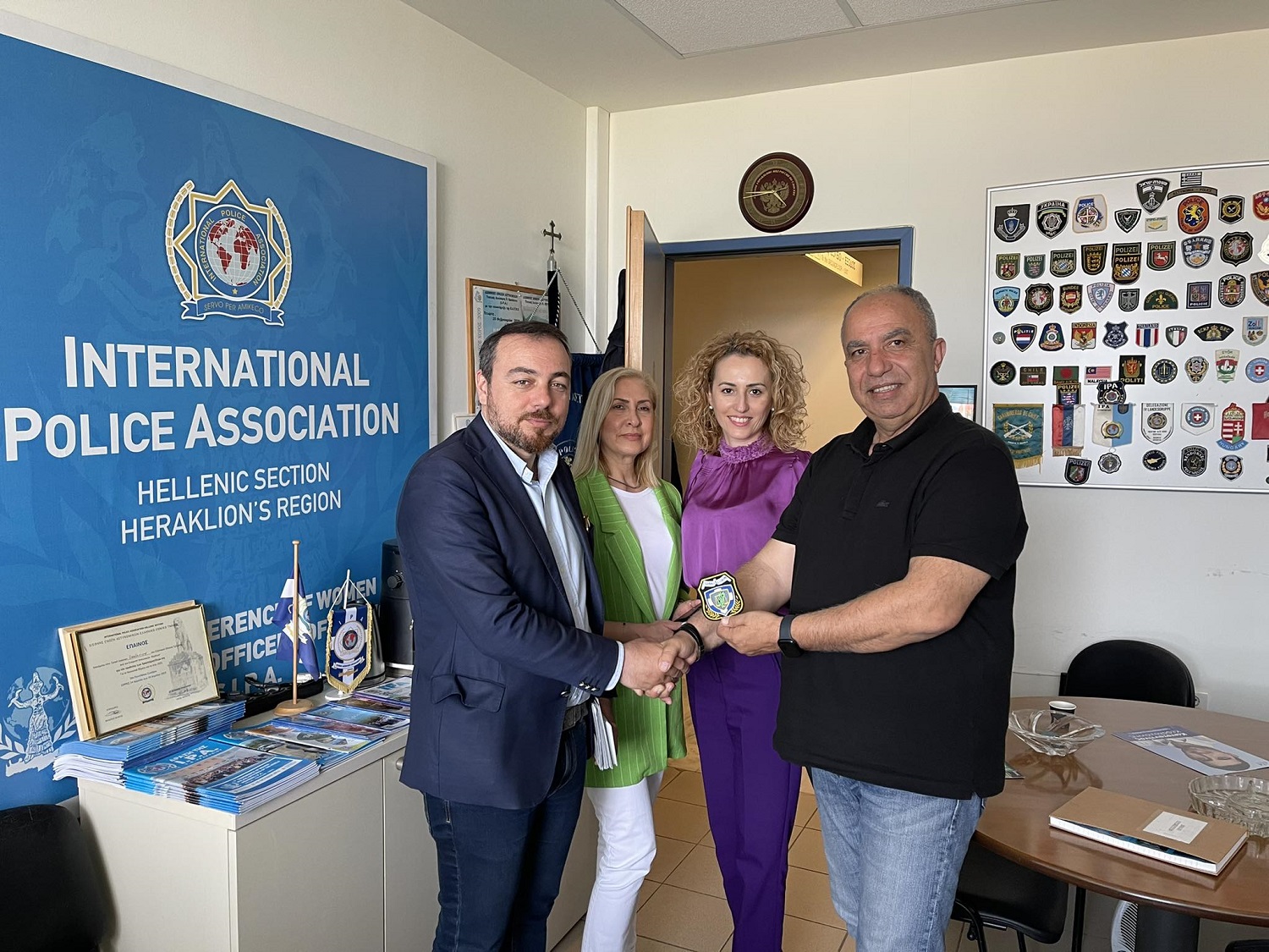 παρασυρης αστυνομικο μεγαρο