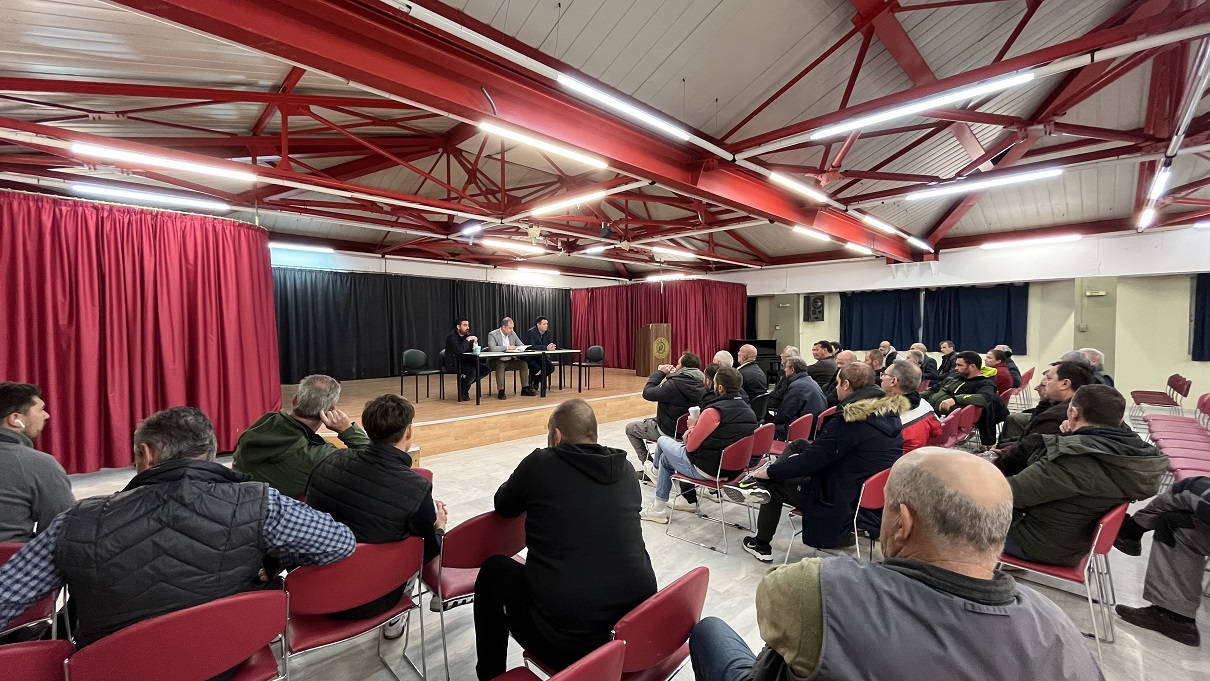 Λευτέρης Αυγενάκης Υπουργός Αγροτικής Ανάπτυξης Αγρότες Μπλόκα