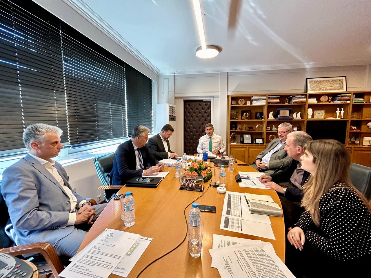 Αυγενάκης τηλεδιάσκεψη