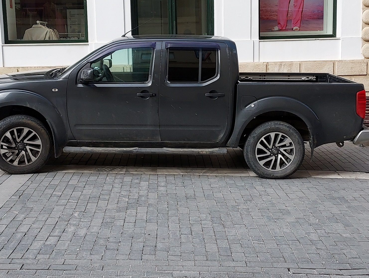 Αυτοκίνητο 25ης Αυγούστου