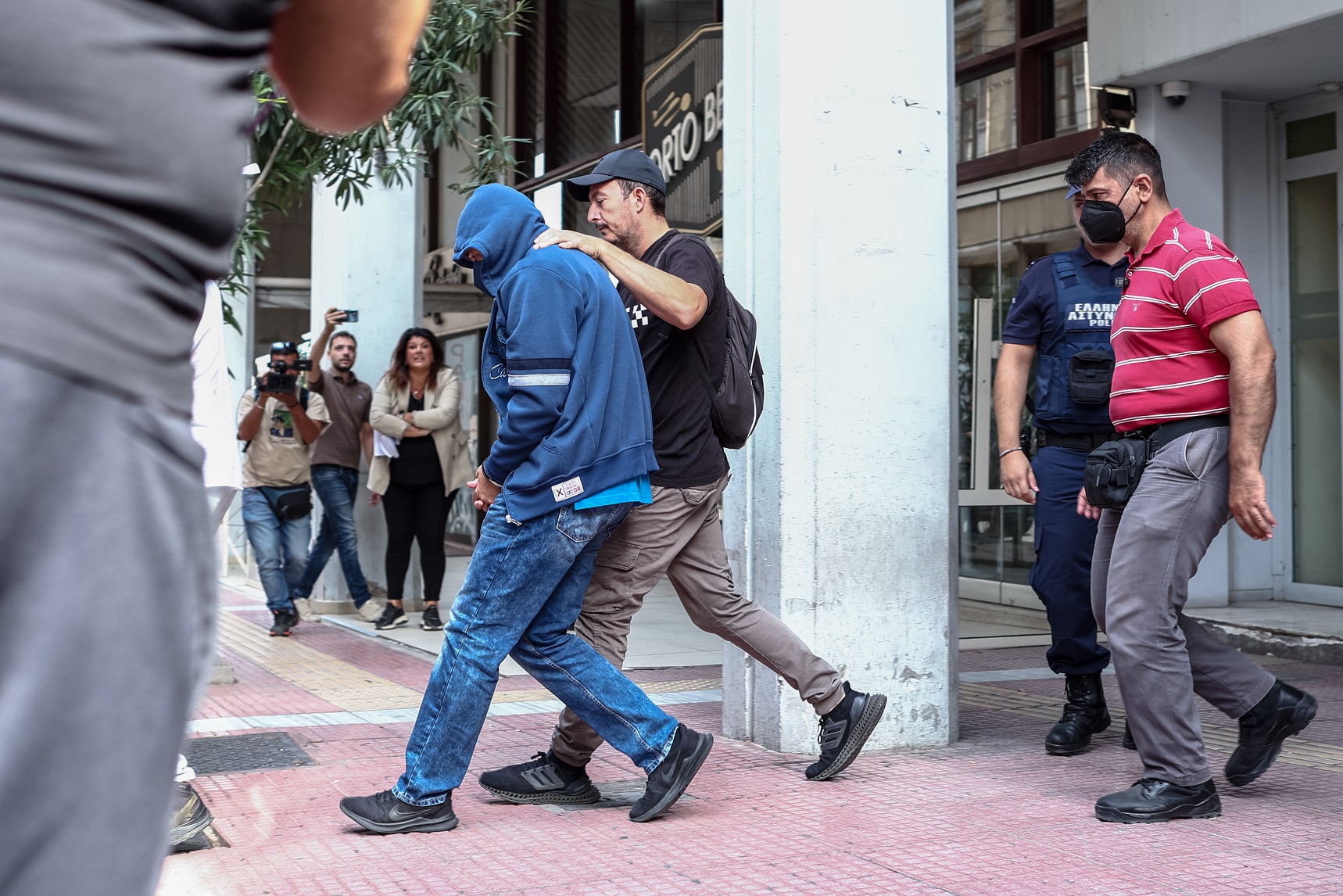 Blue Horizon Εισαγγελέας