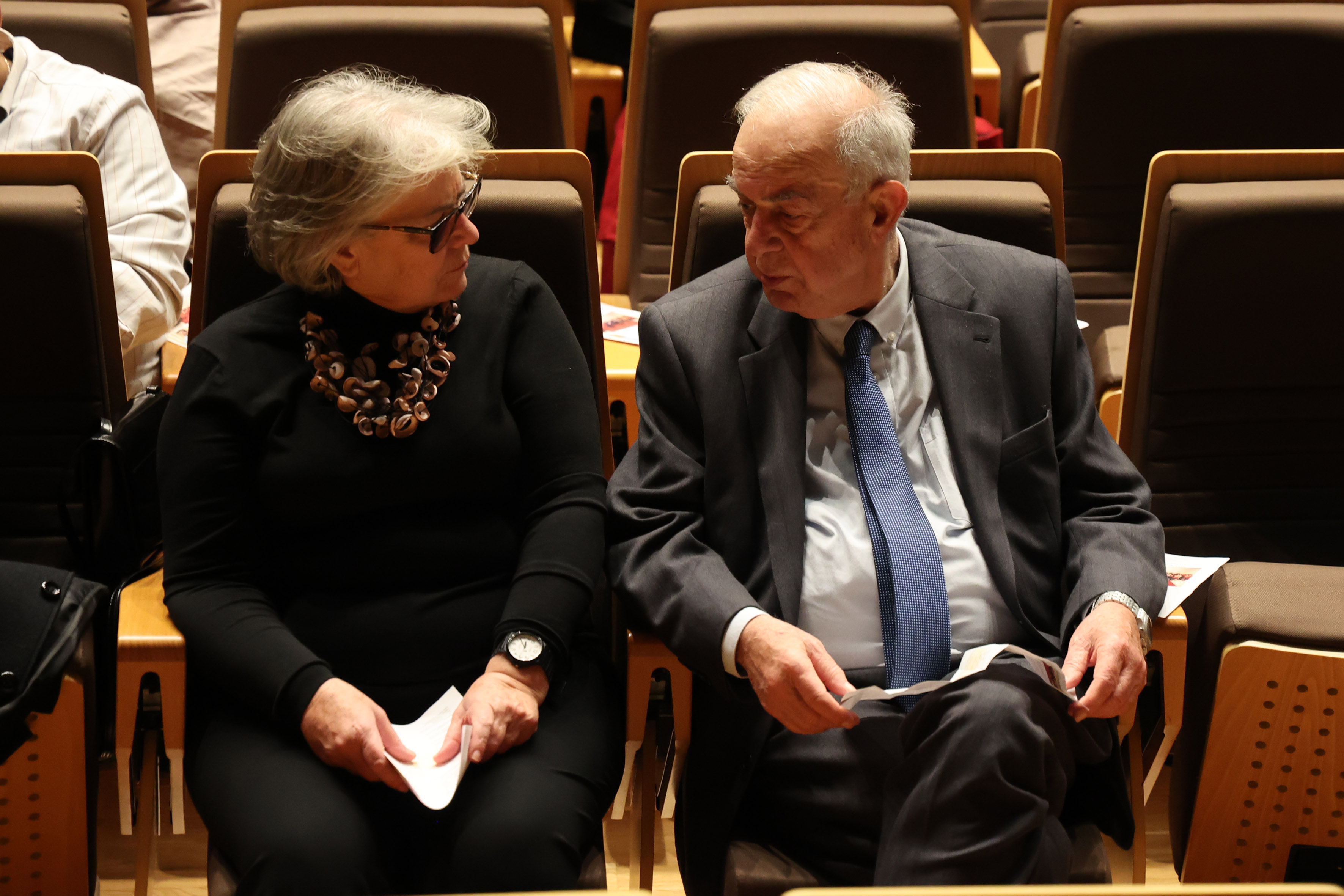 Με τις μελωδίες της Φιλαρμονικής του Δήμου Ηρακλείου η φωταγώγηση του Χριστουγεννιάτικου δένδρου του Πολιτιστικού Συνεδριακού Κέντρου Ηρακλείου Εξωτερικός