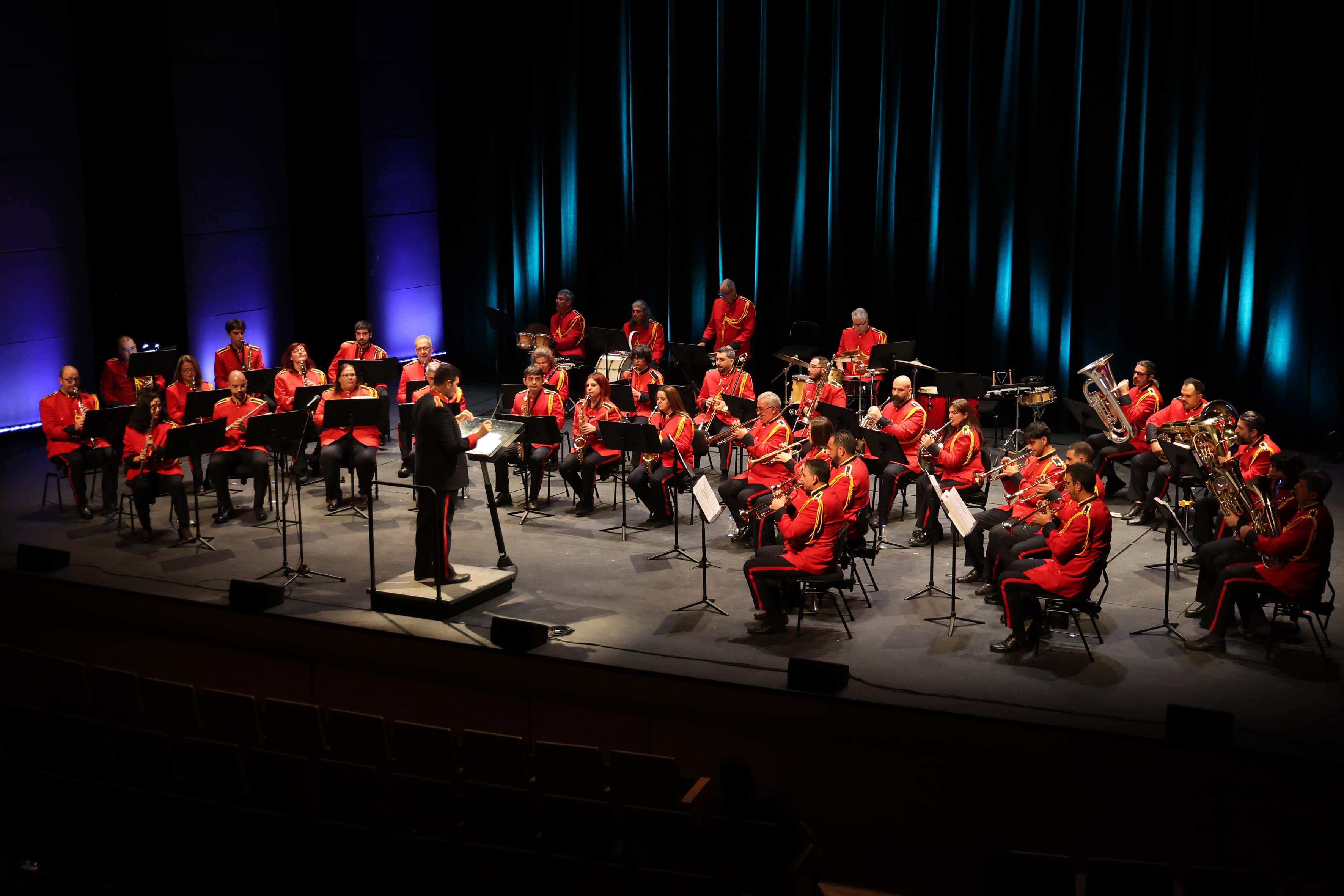 Με τις μελωδίες της Φιλαρμονικής του Δήμου Ηρακλείου η φωταγώγηση του Χριστουγεννιάτικου δένδρου του Πολιτιστικού Συνεδριακού Κέντρου Ηρακλείου Εξωτερικός