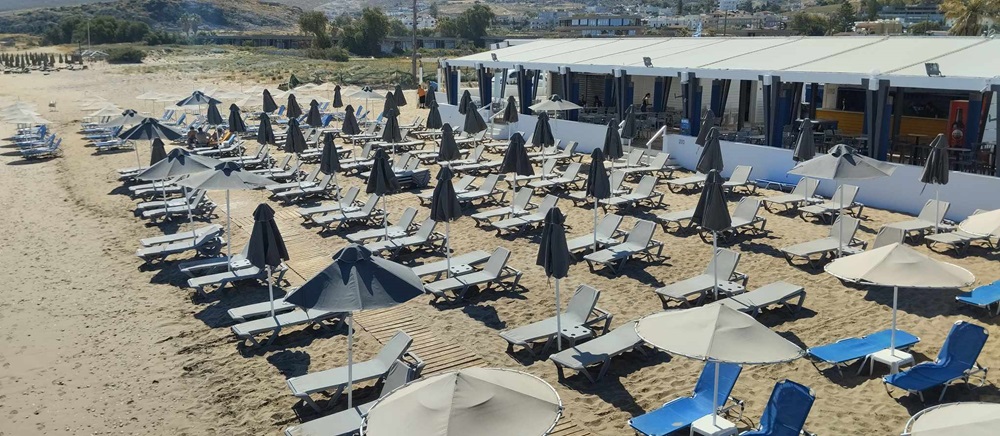 Δημοτική ακτή Καρτερού