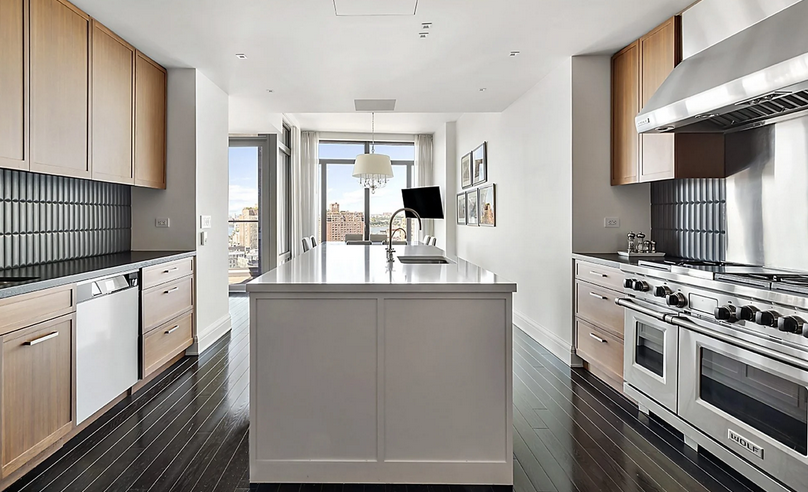 Πωλητήριο στο πολυτελές διαμέρισμα του Bon Jovi 