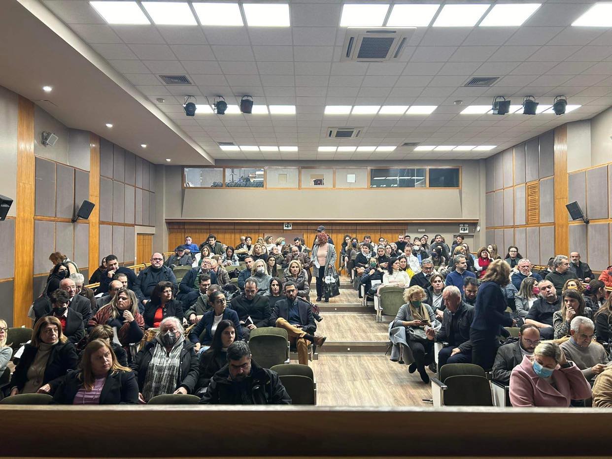 Δικηγόροι συνέλευση αποχή