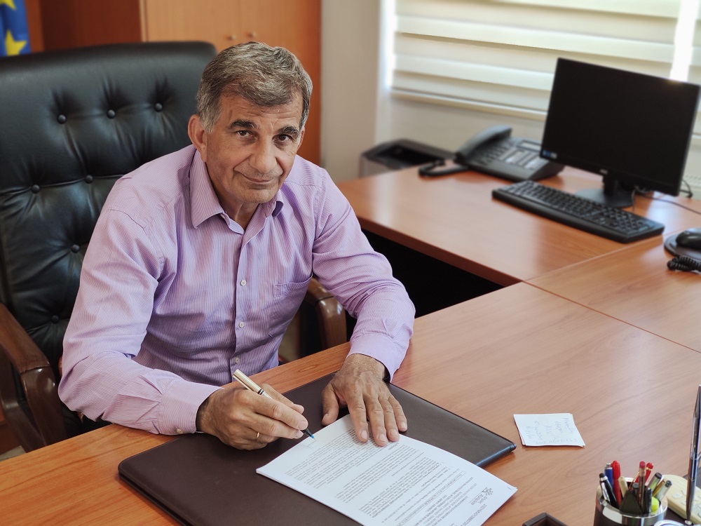 Δήμαρχος Αμαρίου υπογραφή σύμβασης