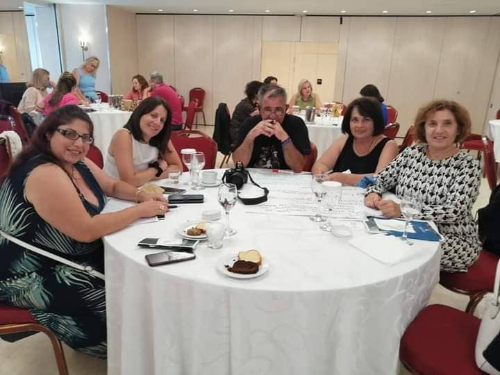 εκπαιδευτικοί