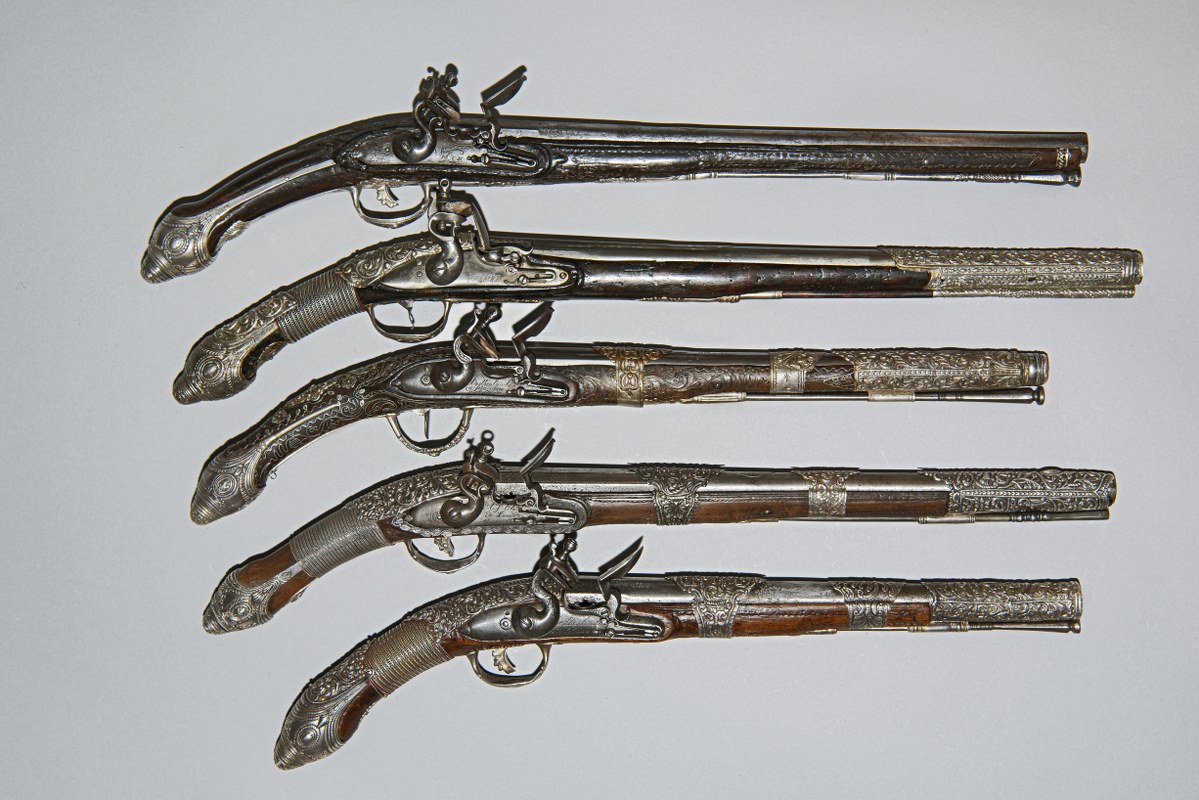  Ασημωτές κρητικές πιστόλες