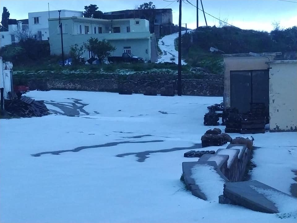 Χαλαζόπτωση, Έξω Μουλιανά φωτογραφία Nikos Kontolaimakis από Sitia on line