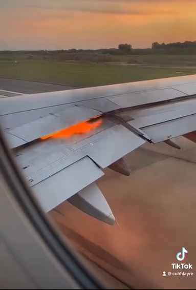 φωτιά αεροπλάνο