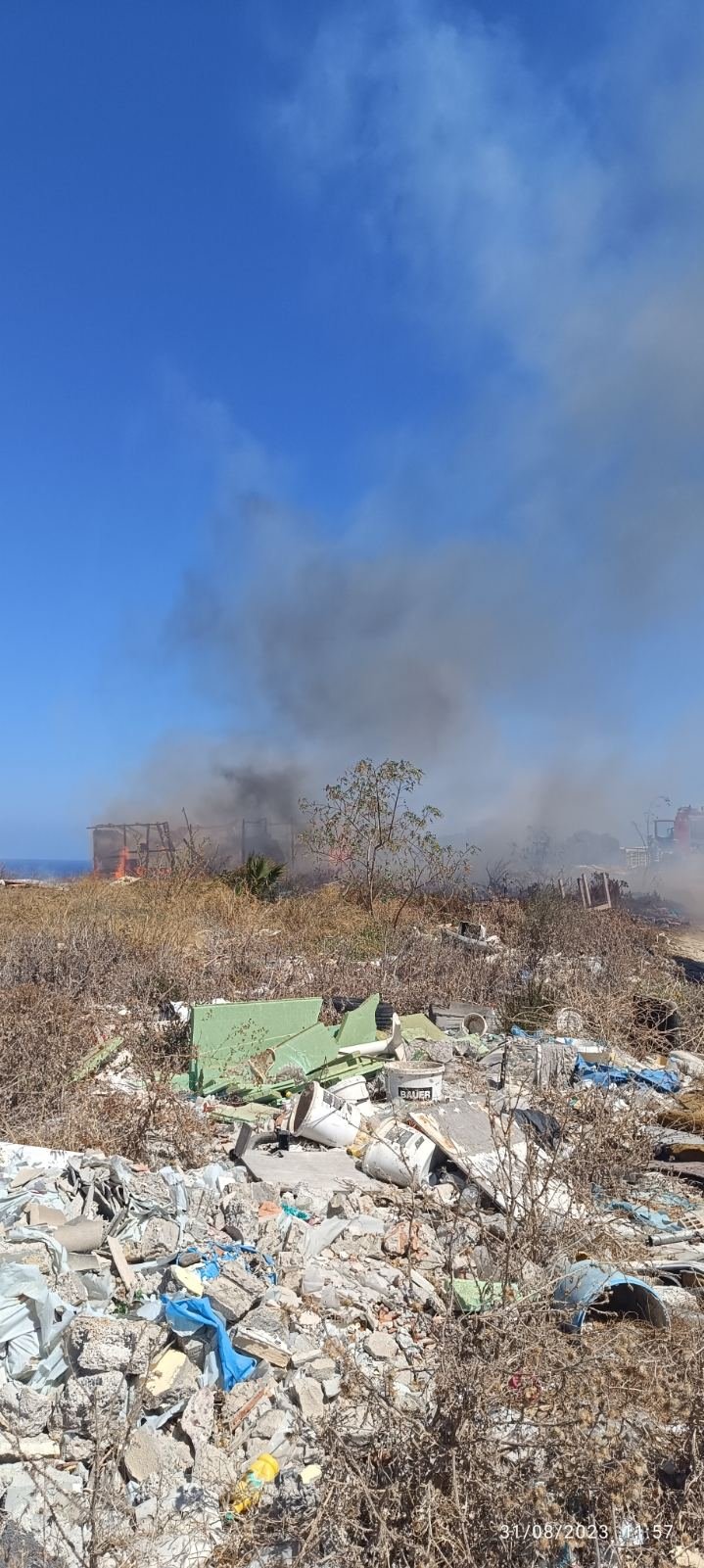 Κάηκε ολοσχερώς το παράπηγμα στον καταυλισμό των Ρομά 