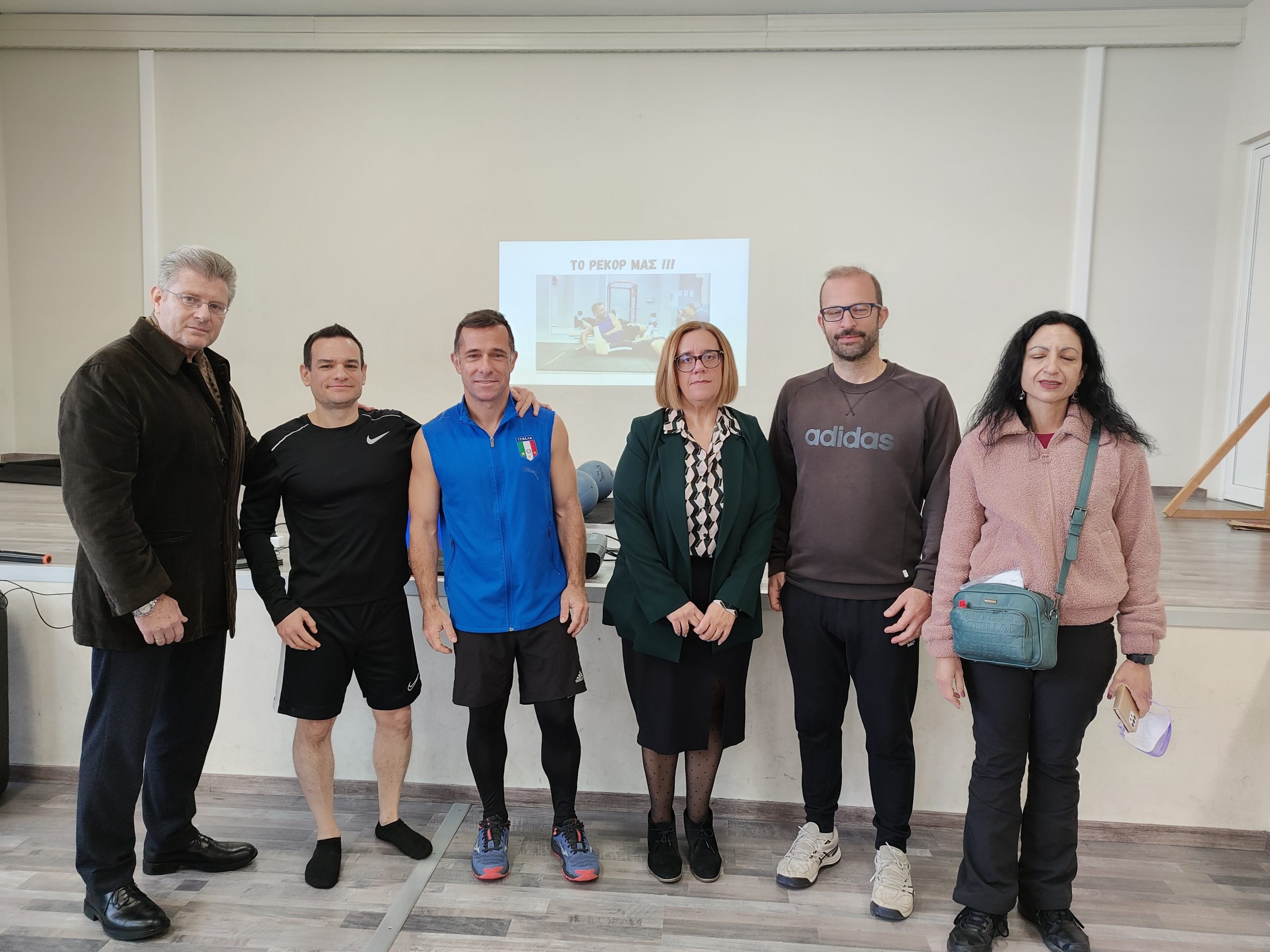 Σε δημοτικά σχολεία του Ηρακλείου οι κάτοχοι παγκόσμιων ρεκόρ Γκίνες, Γ. Κοτσιμπός και Α. Δέρβας