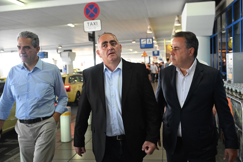 Μπελέρης άφιξη αεροδρόμιο